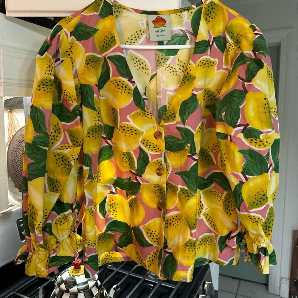 Farm Rio Lemon Print shirt size S💛